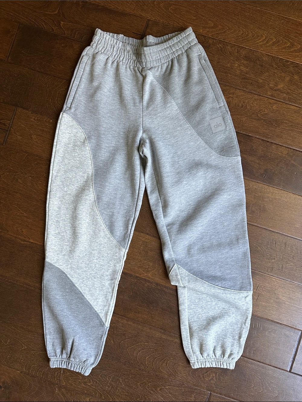 Alo Make Waves Sweatpant- Unisex